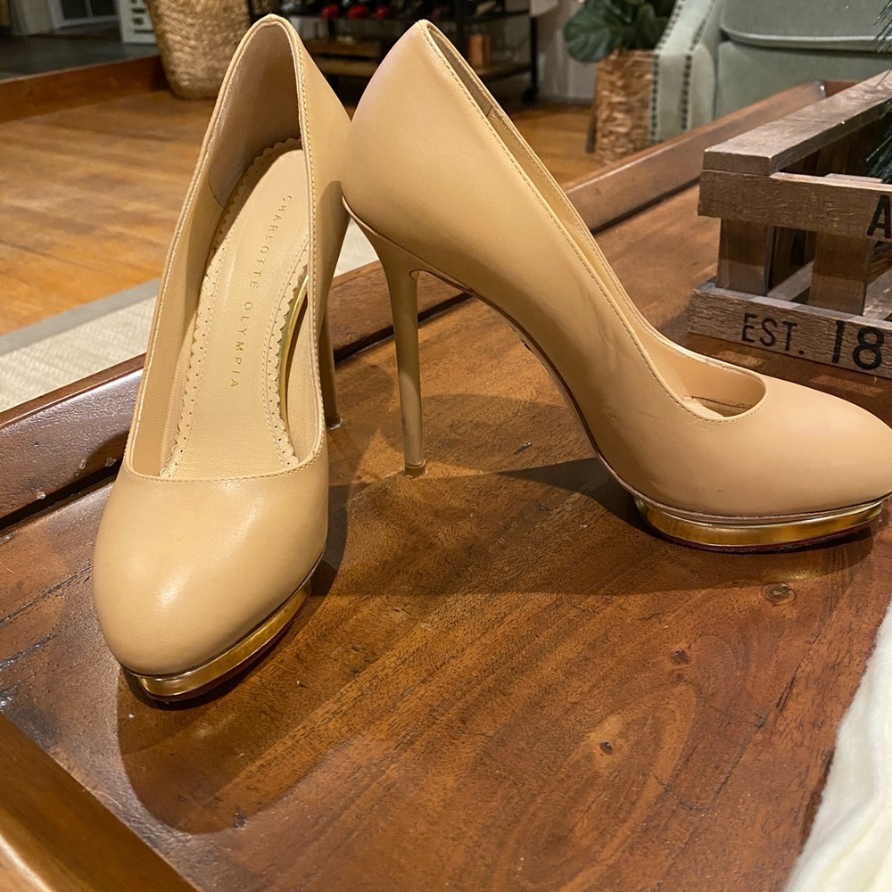 Charlotte Olympia nude pumps